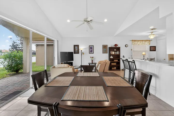 2205NewportIslesBlvd(14)