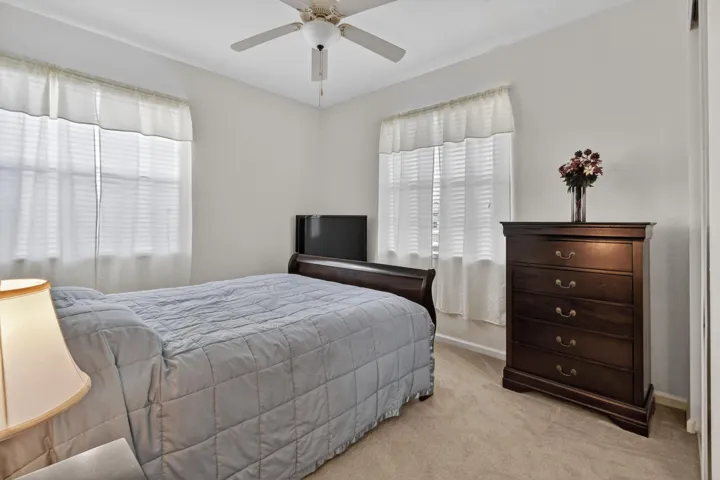 2205NewportIslesBlvd(42)