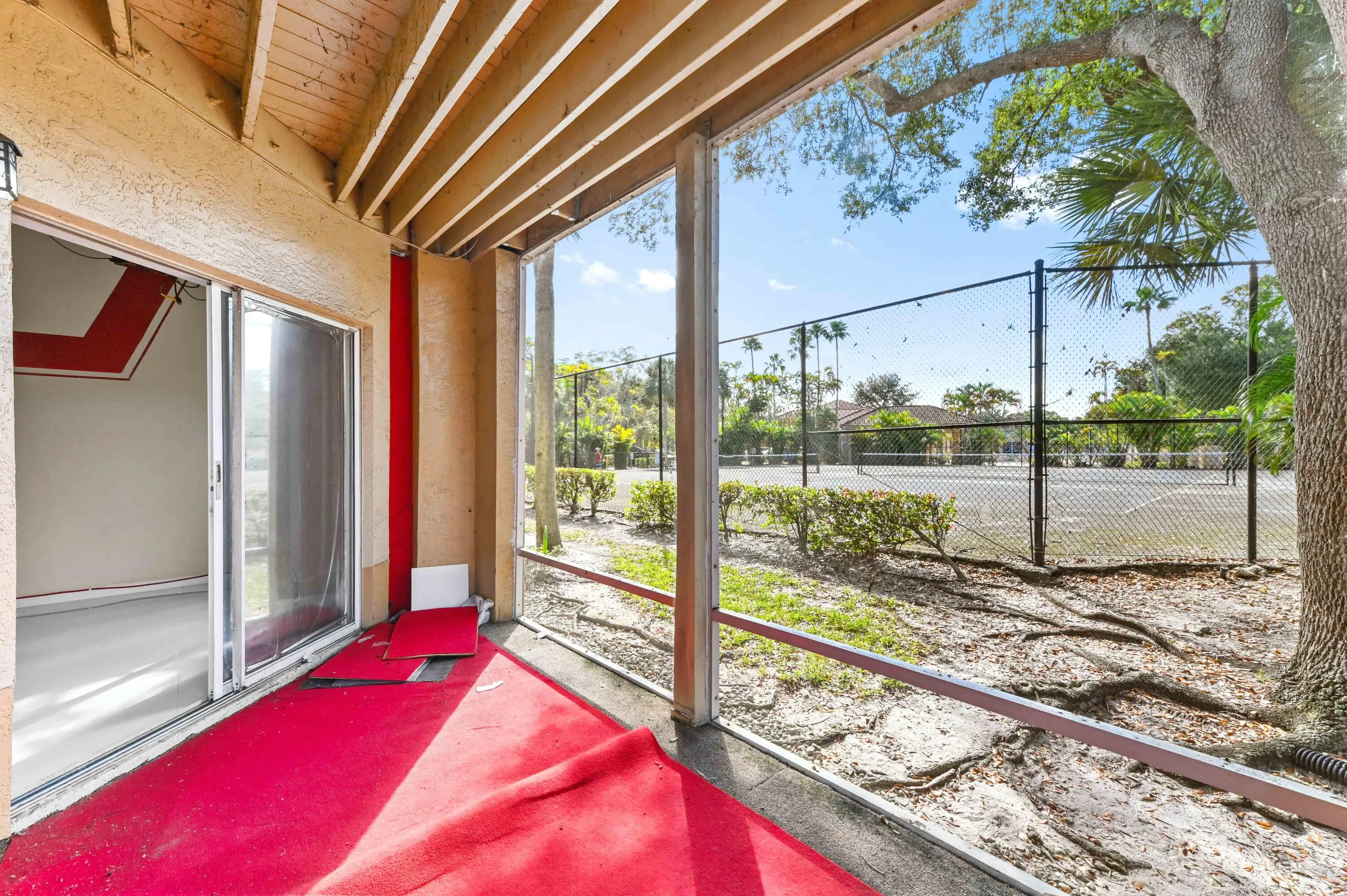 39 patio 02