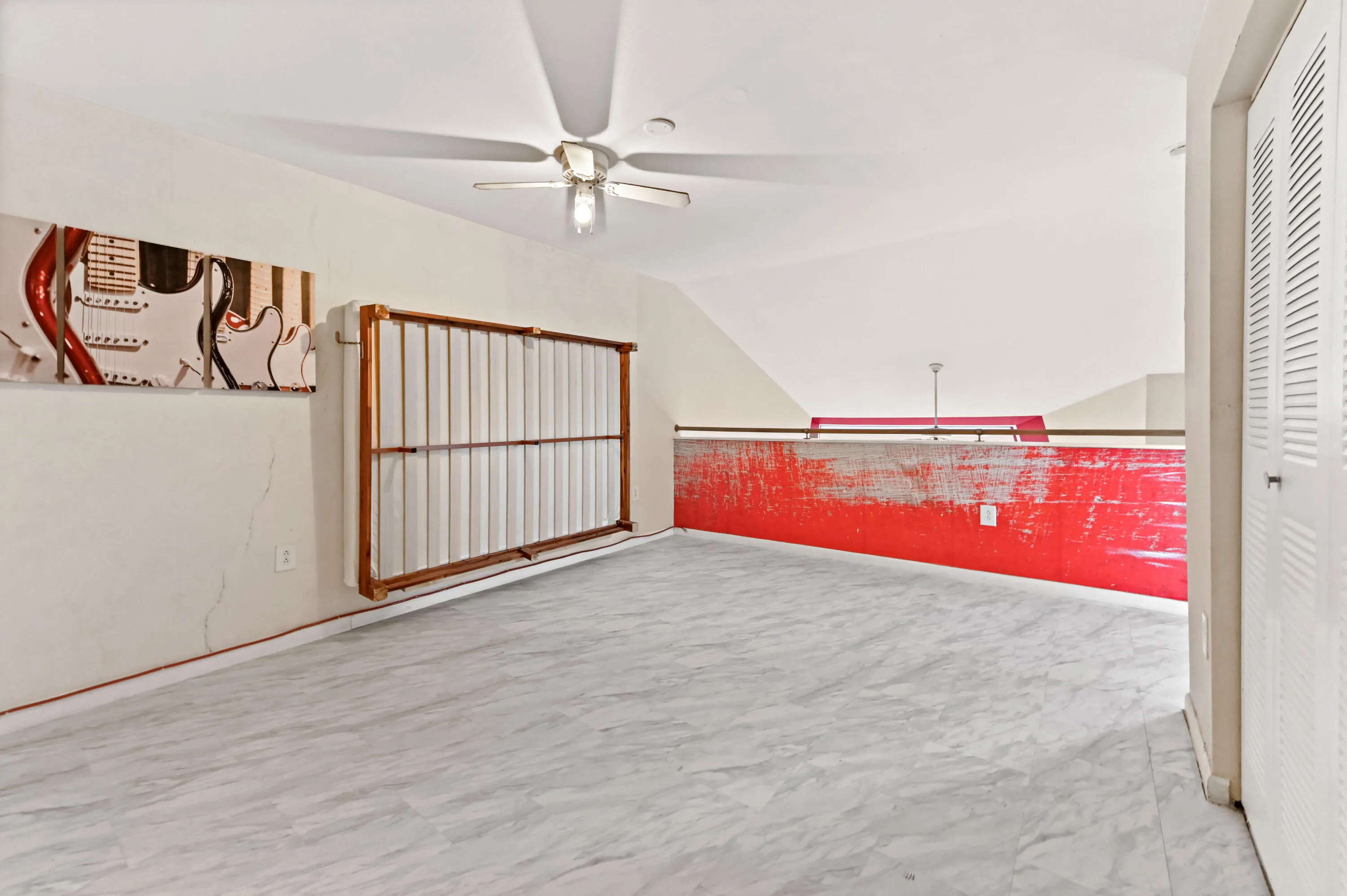 23 Bedroom 01