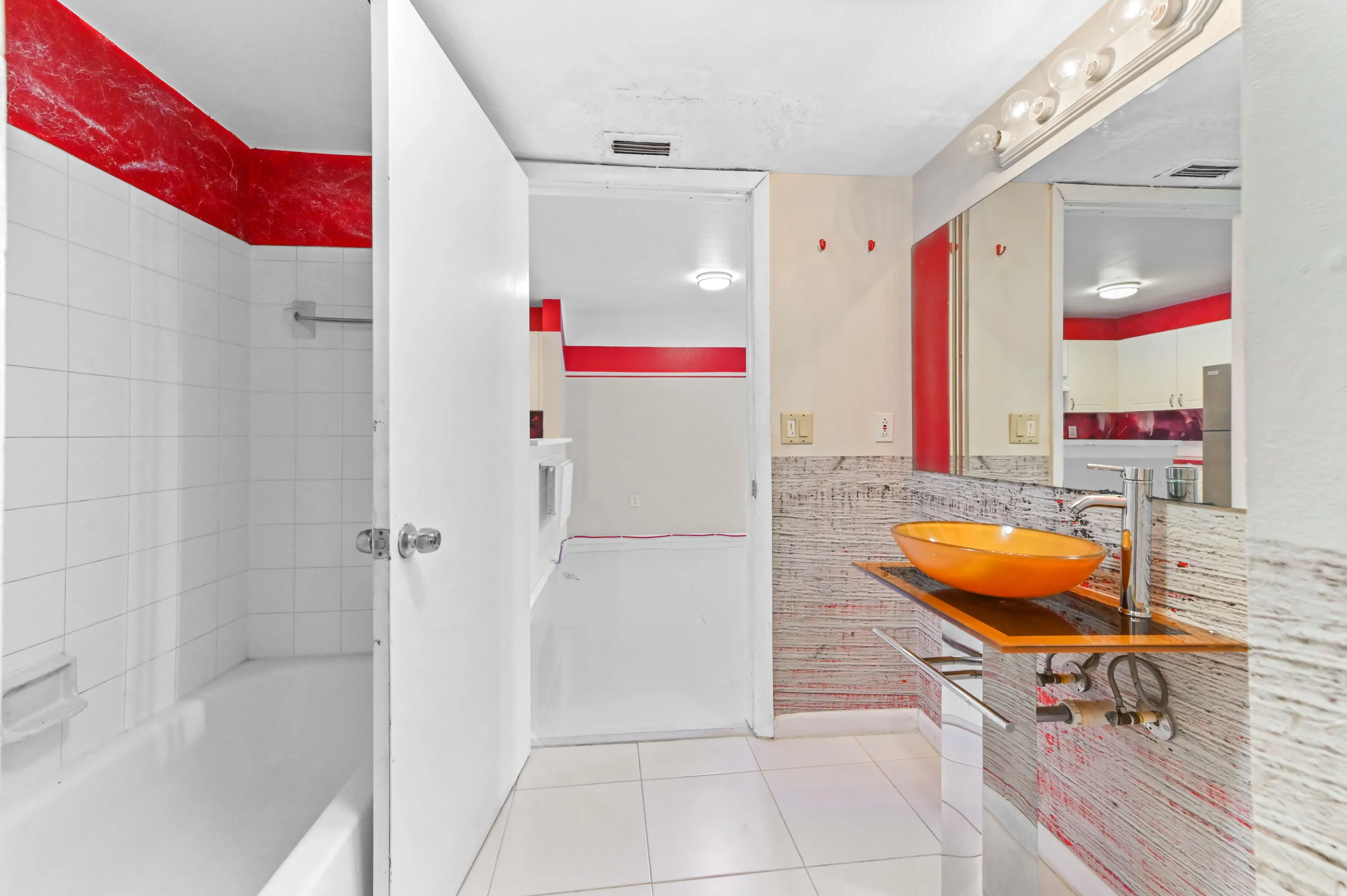 21 Bathroom 03