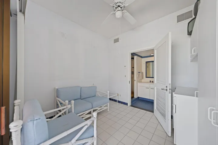 Breakers Row Resort Pool/Spa - Private Deeded Cabana included with Unit (with Full Bathroom/Shower)