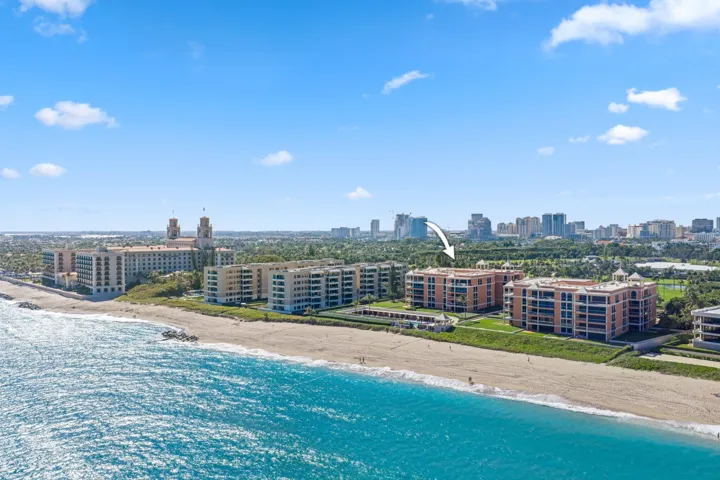 Where iconic oceanfront living becomes effortless...