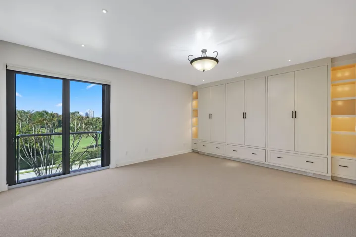 Primary Bedroom/Suite