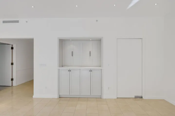 Exterior Facade of Kitchen/Dining