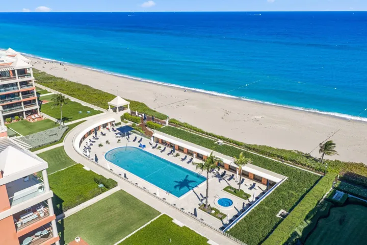 Breakers Row Resort Pool/Spa
