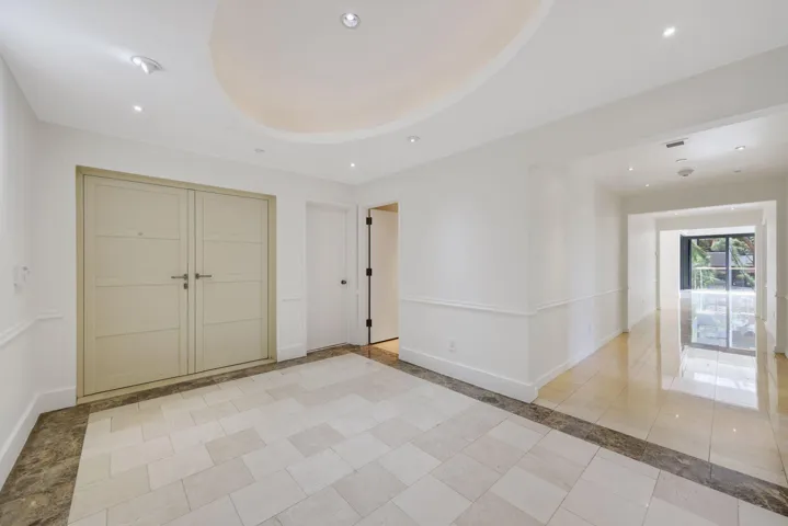 Entrance/Foyer - Dome Ceiling - Highly Desired Floor Plan