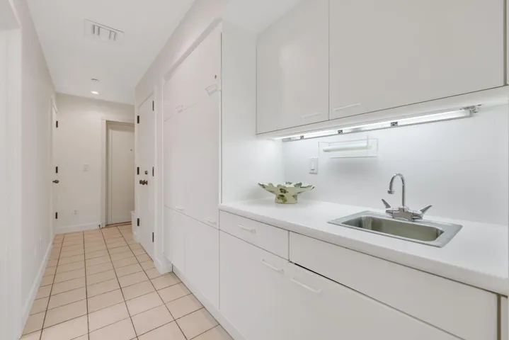 Butler's Pantry/Service Quarters/Pantry
