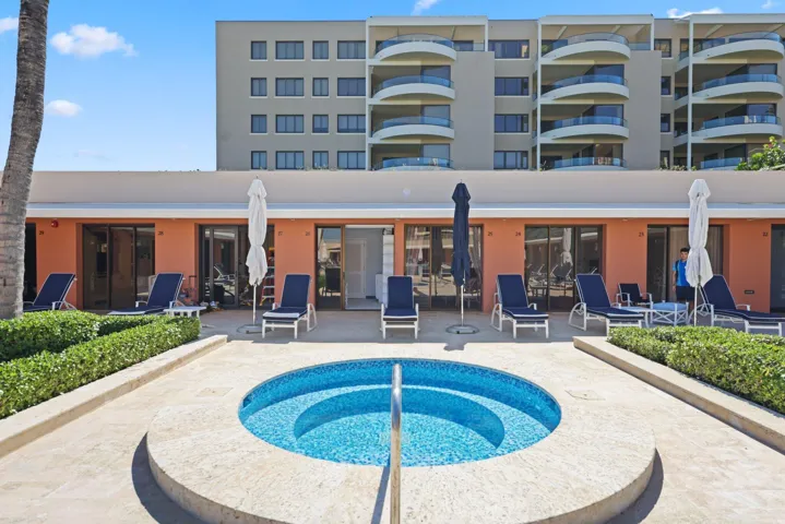 Breakers Row Resort Pool/Spa - Private Deeded Cabana included with Unit