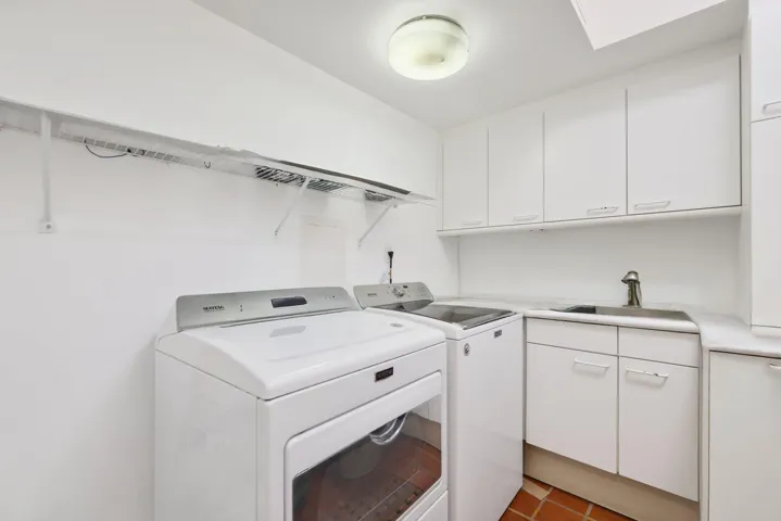 Utility/Laundry Room with Sink