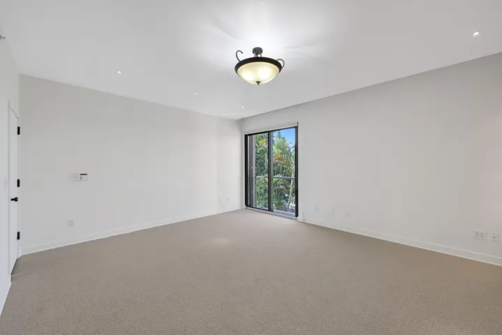 Primary Bedroom/Suite