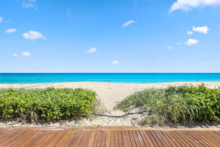 Private Deeded Beach Club with Service - Breakers Row - Walk to the Breakers Hotel!