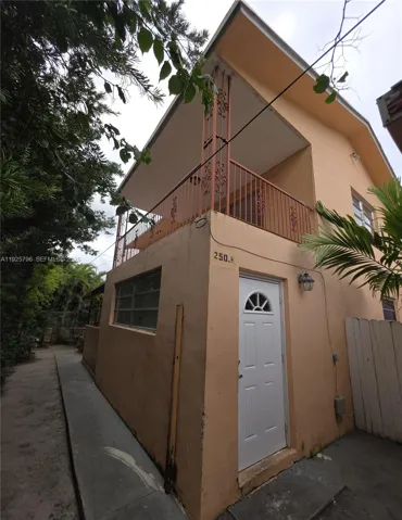 Front ExteriorNO HOA approval
