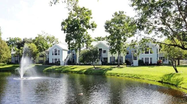 Wide shot of 1020