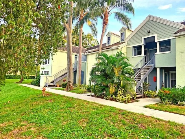 1020 backside