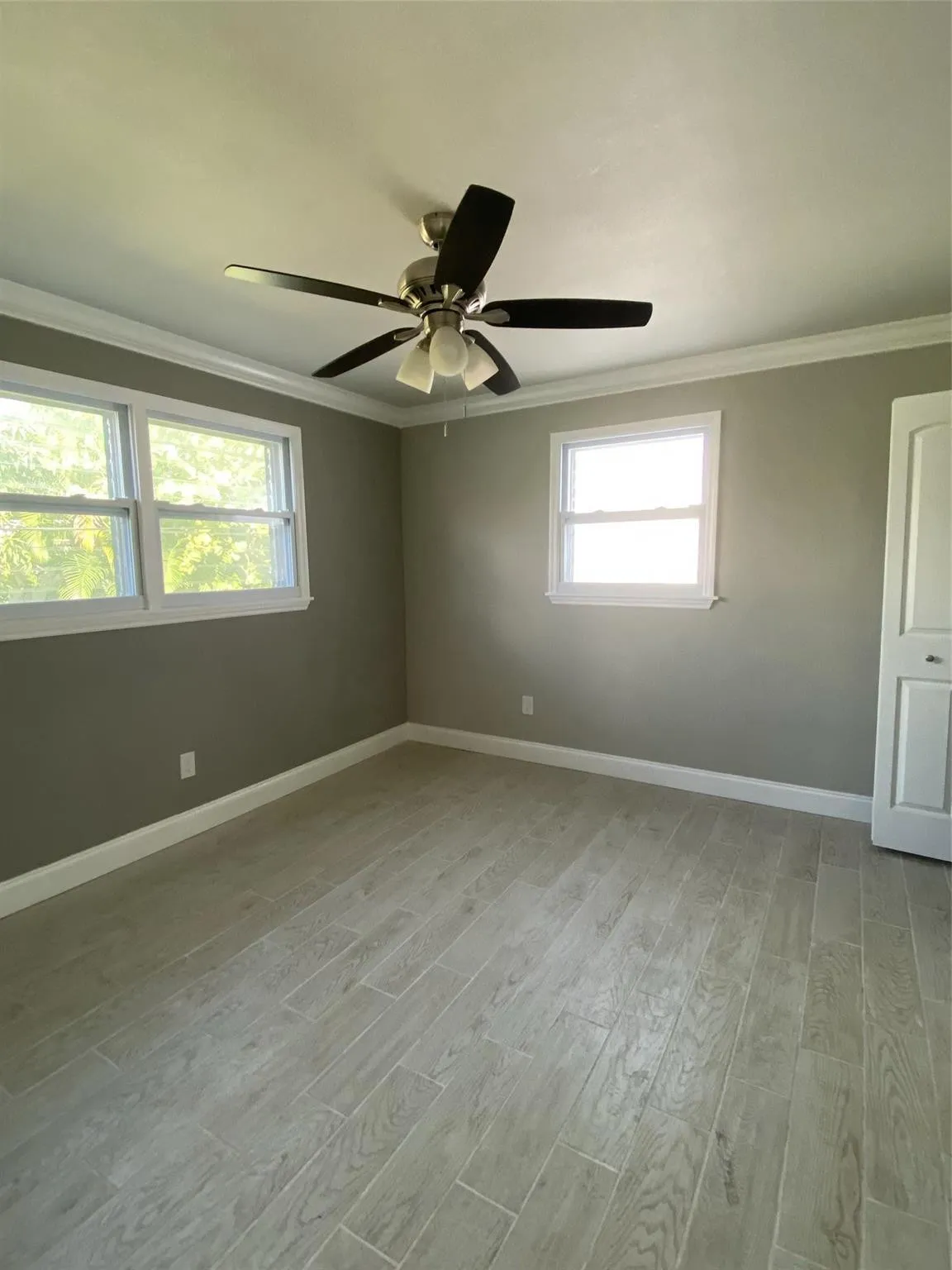 Bedroom w/o carpet
