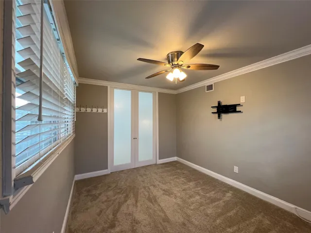Den w carpet