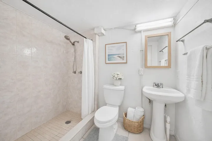 Bonus bathroom virtually staged