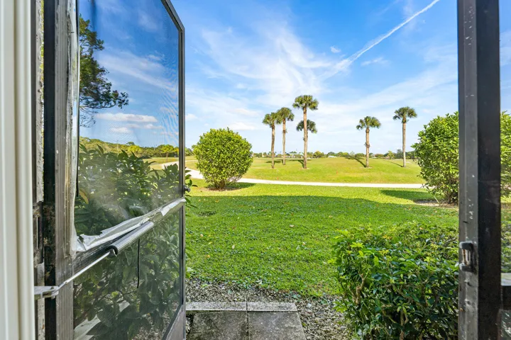 028-13369TouchstonePlace-B102-PalmBeachG