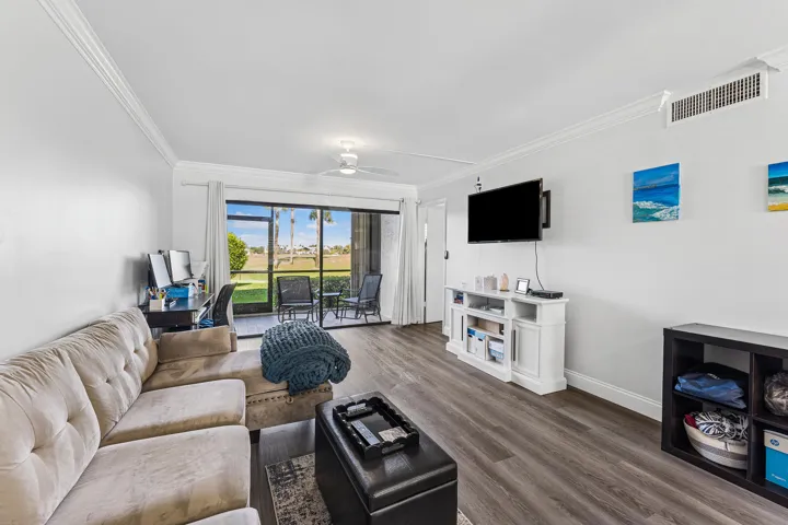 009-13369TouchstonePlace-B102-PalmBeachG