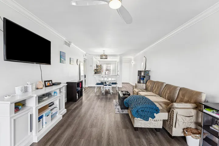 007-13369TouchstonePlace-B102-PalmBeachG