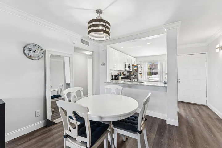 010-13369TouchstonePlace-B102-PalmBeachG
