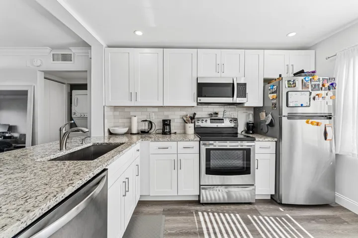 013-13369TouchstonePlace-B102-PalmBeachG