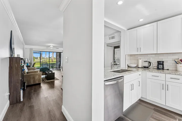 012-13369TouchstonePlace-B102-PalmBeachG