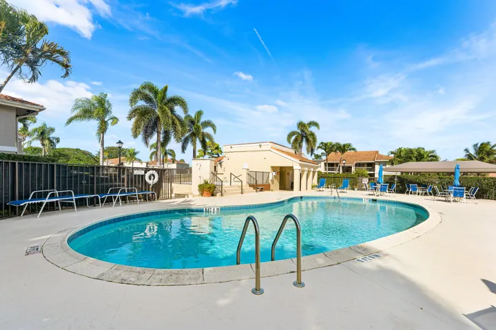 036-13369TouchstonePlace-B102-PalmBeachG