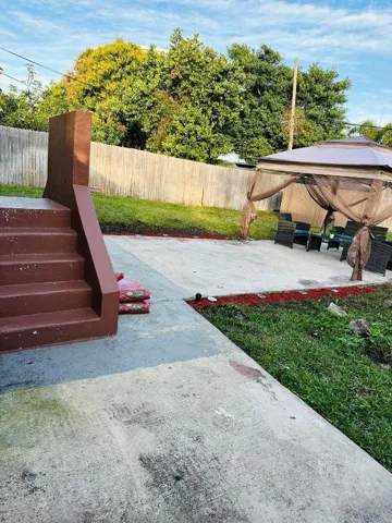 YARD