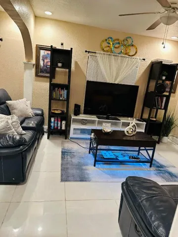 LIVING ROOM 3
