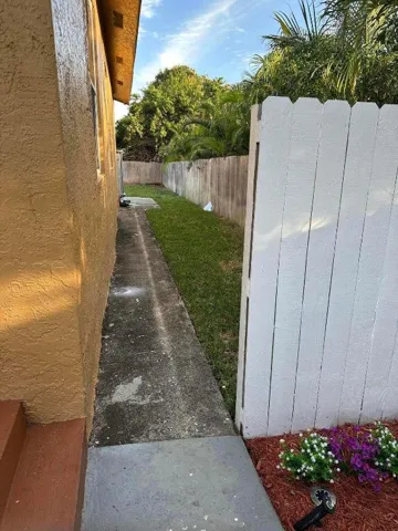 FRONT 4