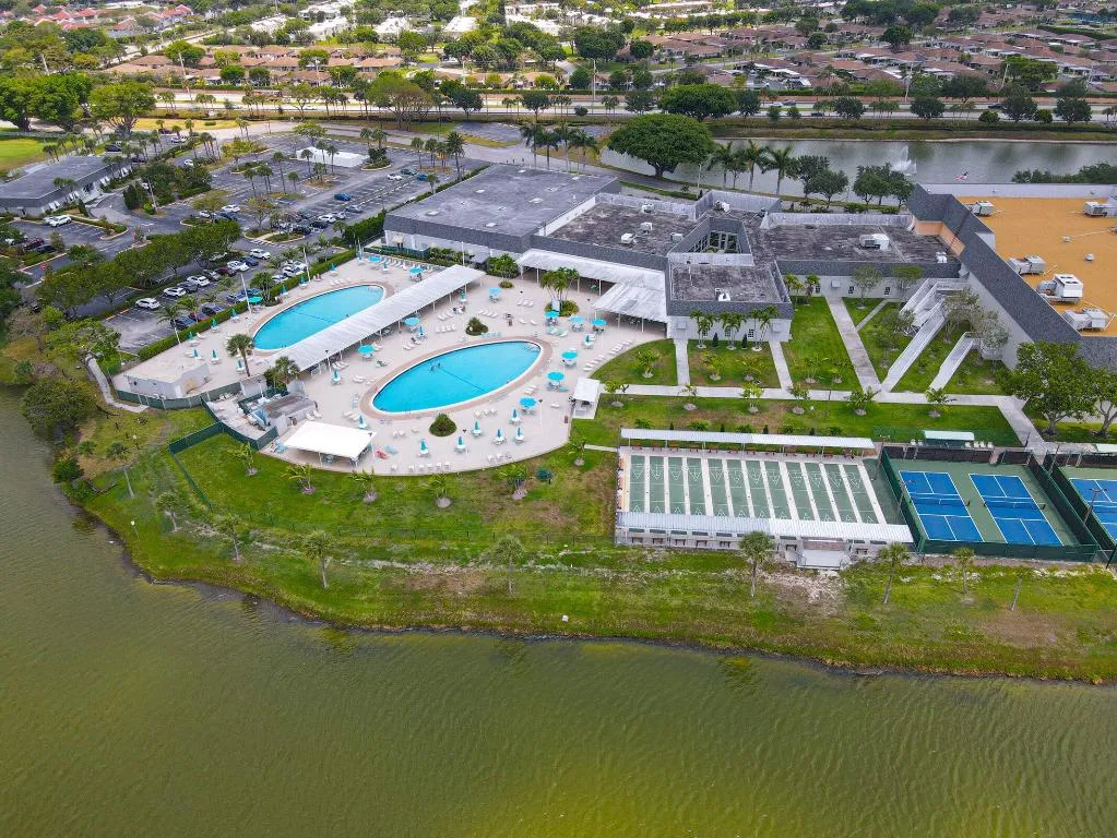 Kings Point Pools