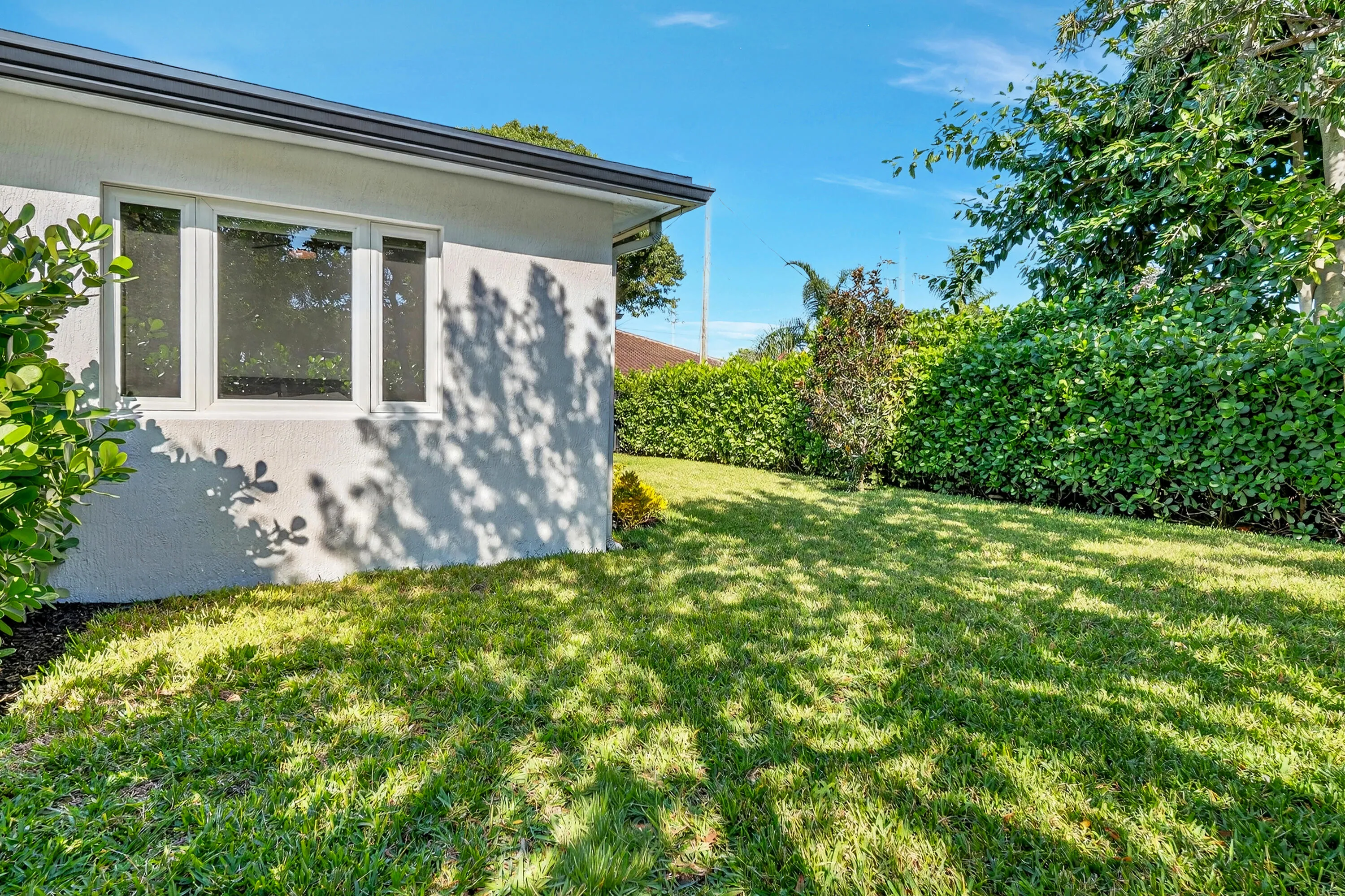 301-PILGRIM-ROAD-33401-059