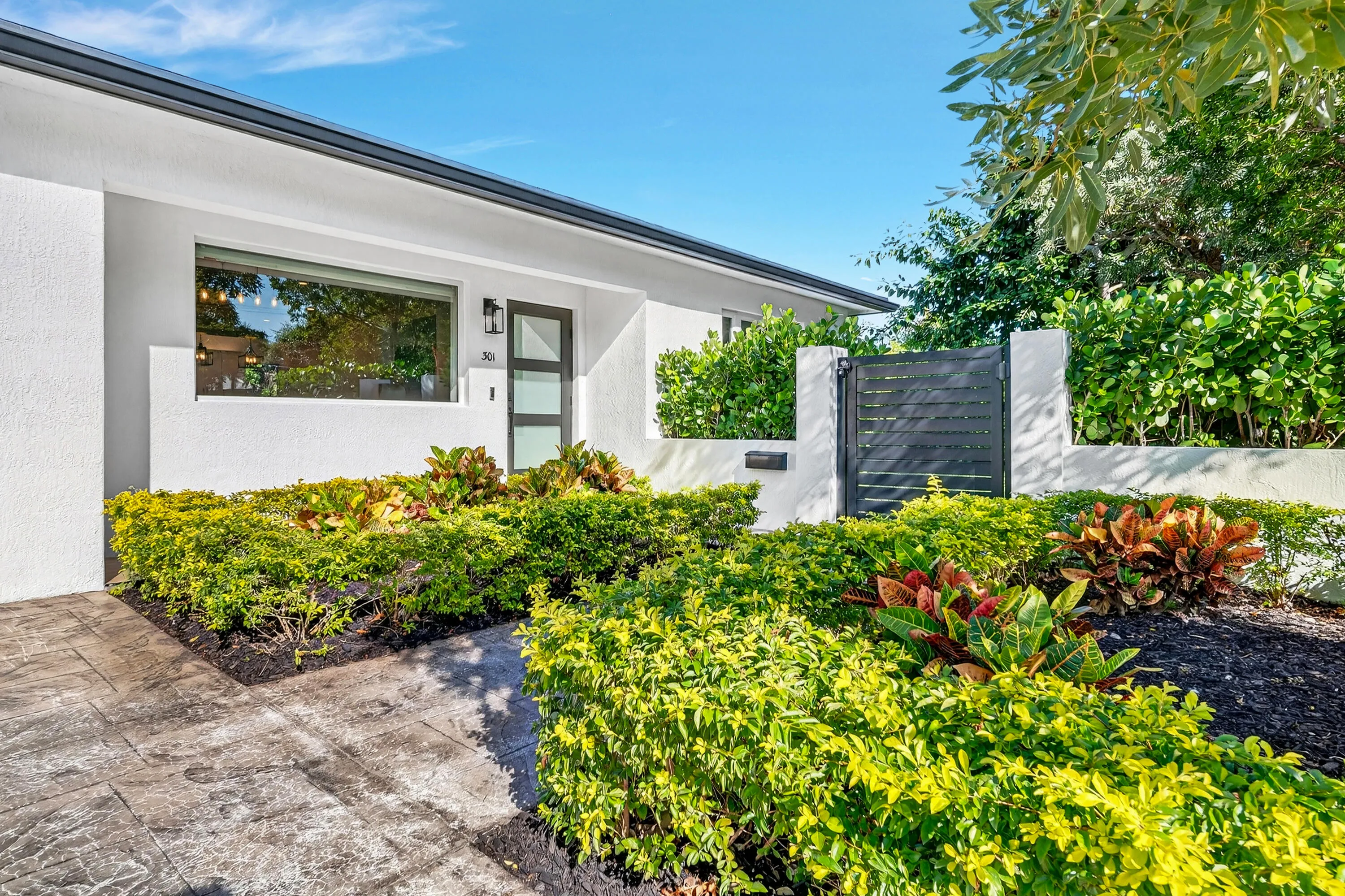 301-PILGRIM-ROAD-33401-003