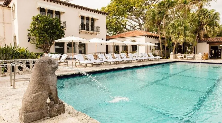 Vanderbilt Pool