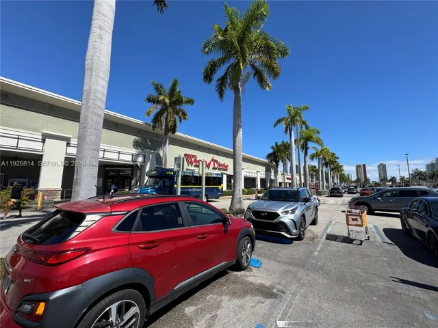 WALK TO INTRACOASTAL MALL (LOCATED AT THE ENTRANCE OF EASTERN SHORES - WINN DIXIE, TJ MAXX, OLD NAVY)