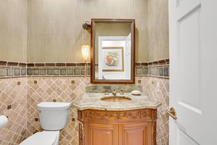 Powder room