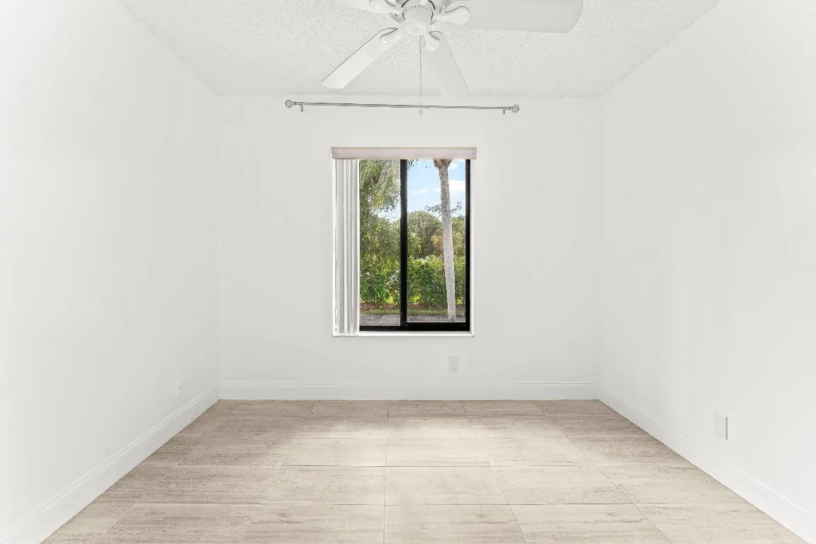 011-1117GreenPineBoulevard-D2-WestPalmBe