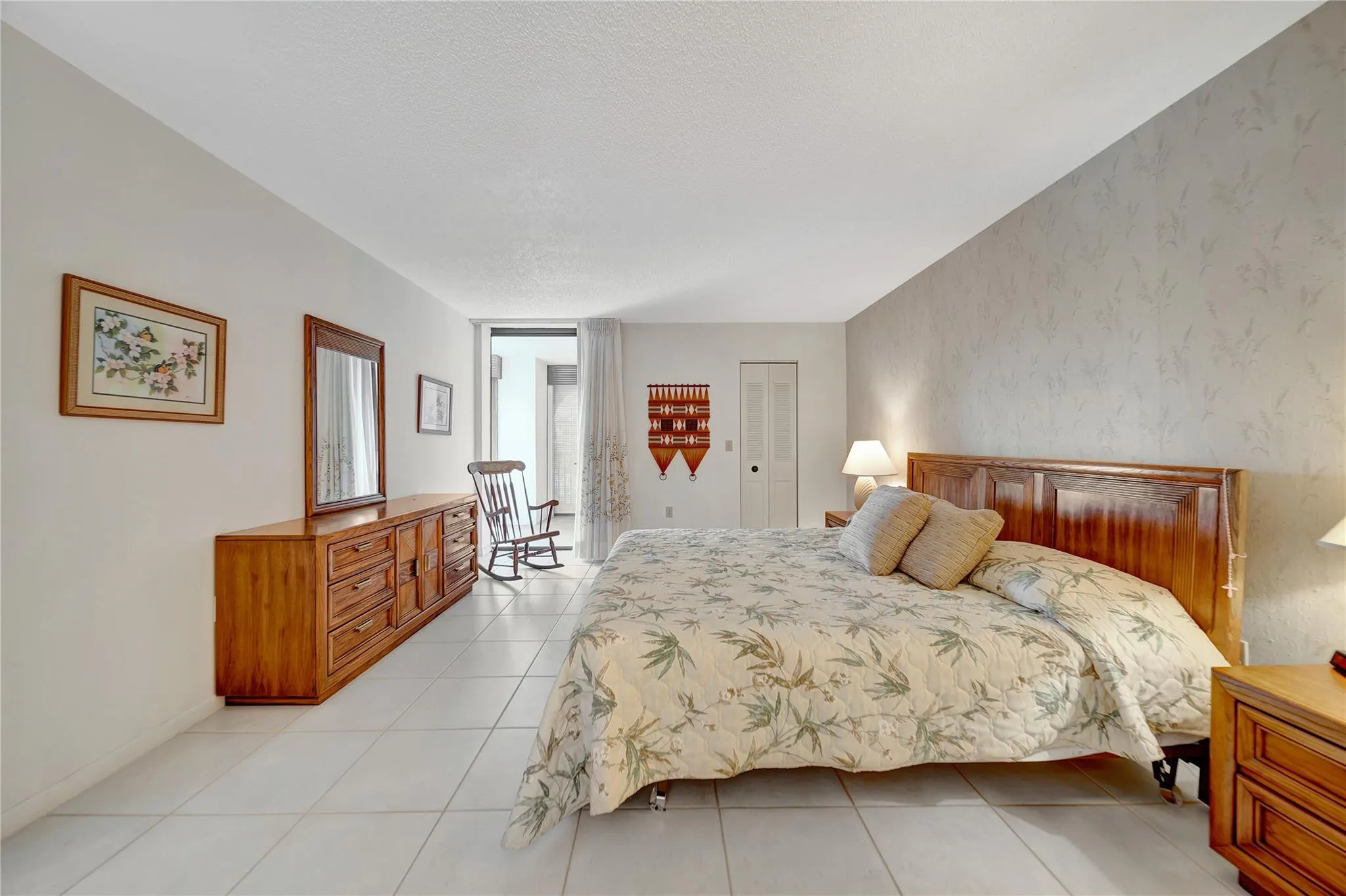 Huge Master Bedroom with Patio Door to Screened Balcony