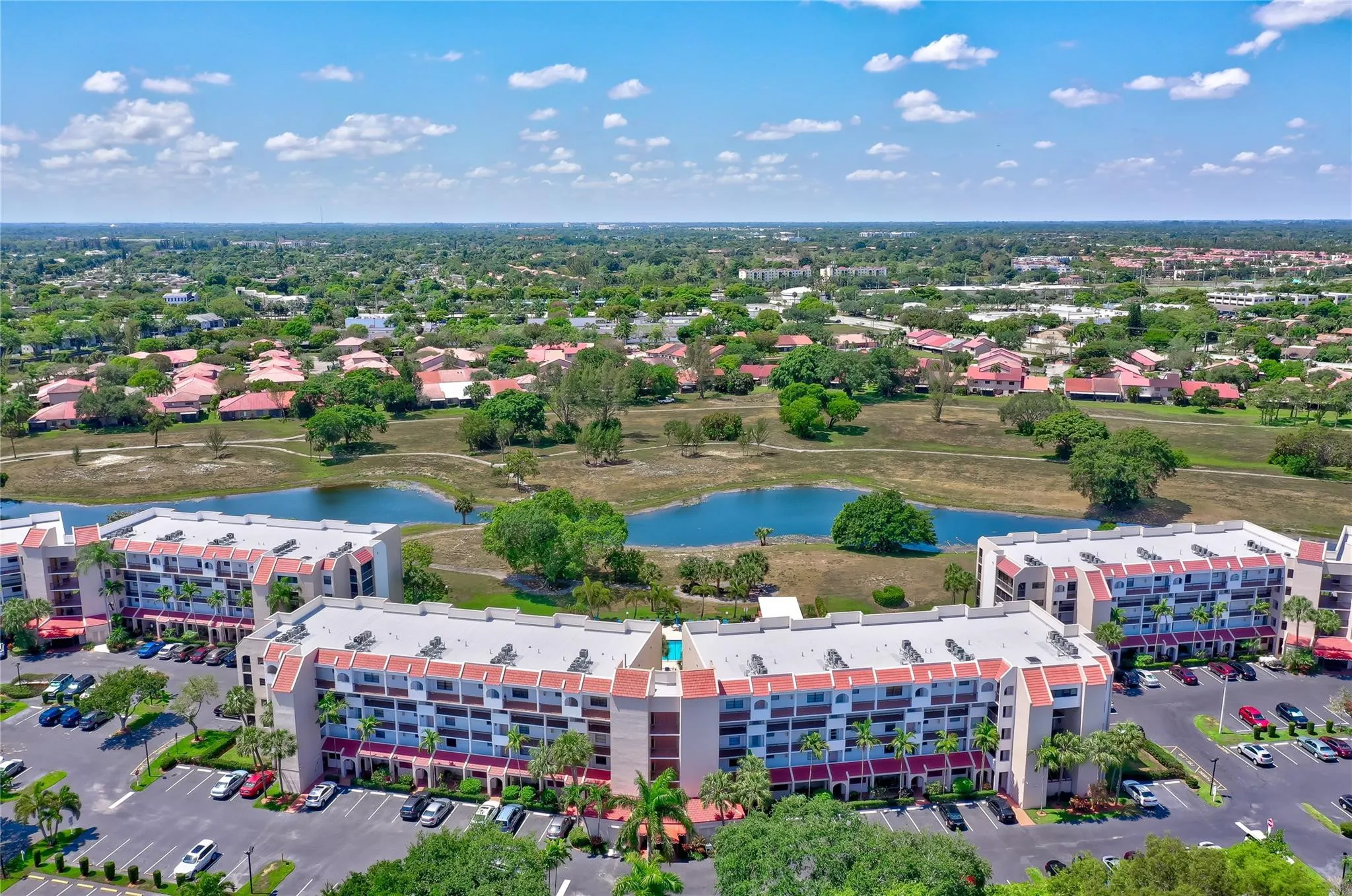 Spectacular Lakes of Environ Community With Brand New Roofs, New Paint and Newly Sealed Parking Lot.