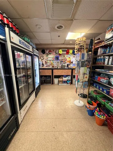 MINI MARKET