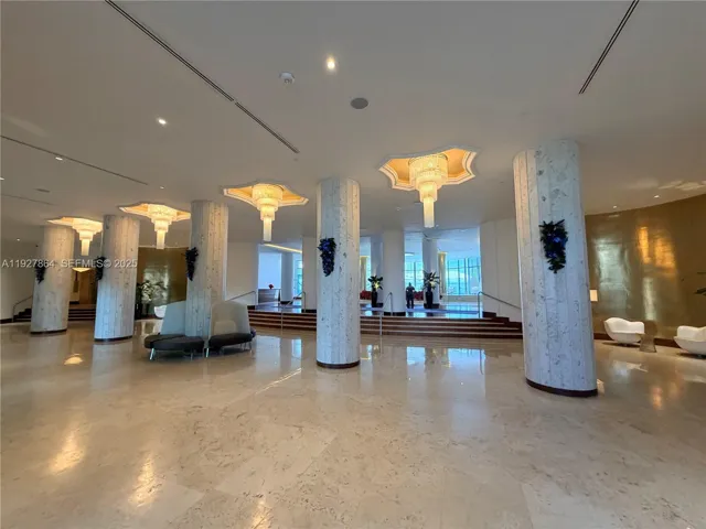 GRAND LOBBY