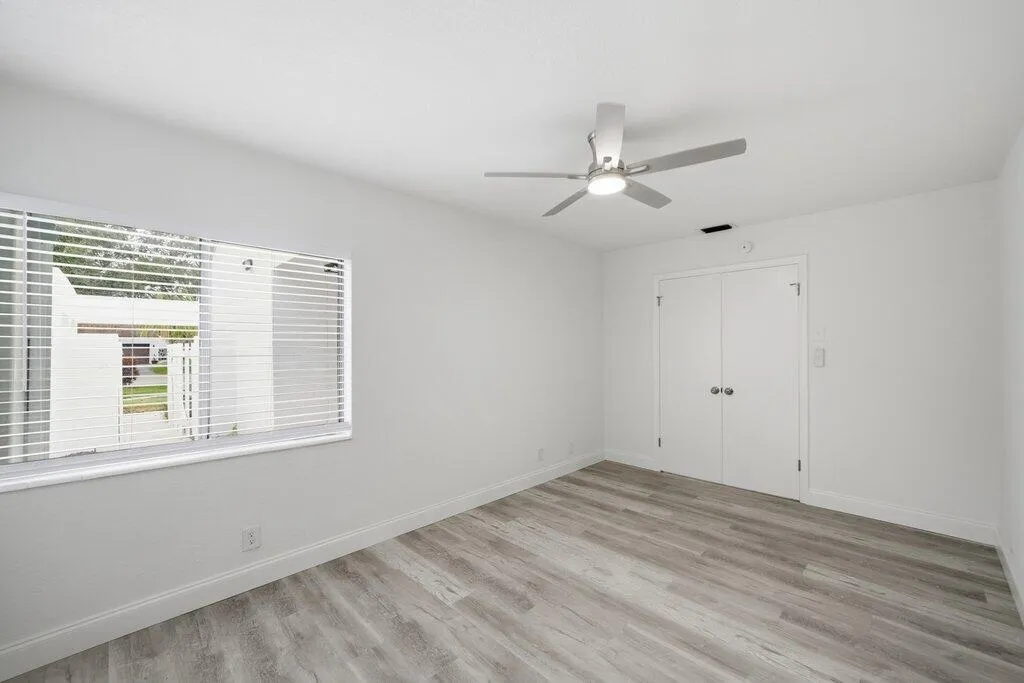 Guest Bedroom to Entry