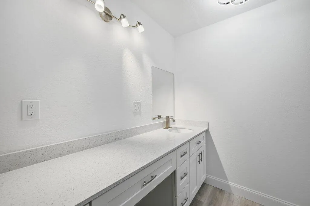 Primary Bathroom R