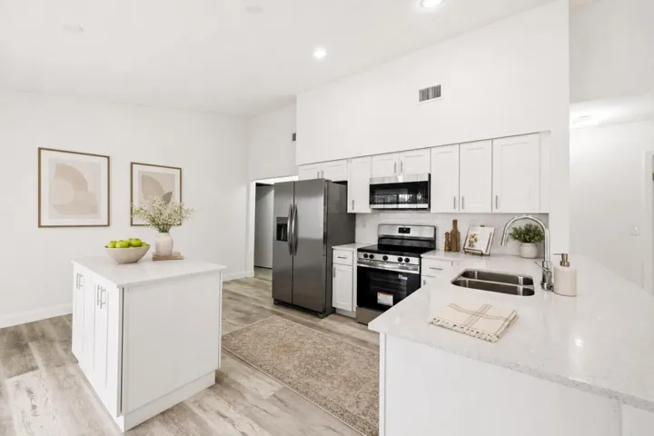 Kitchen L