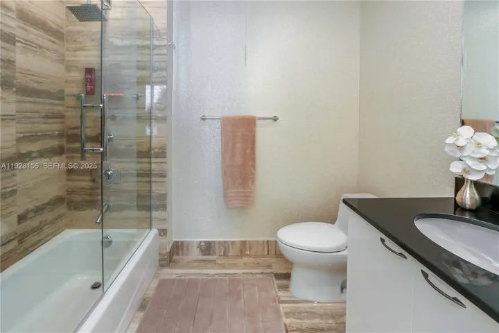 Photo 36