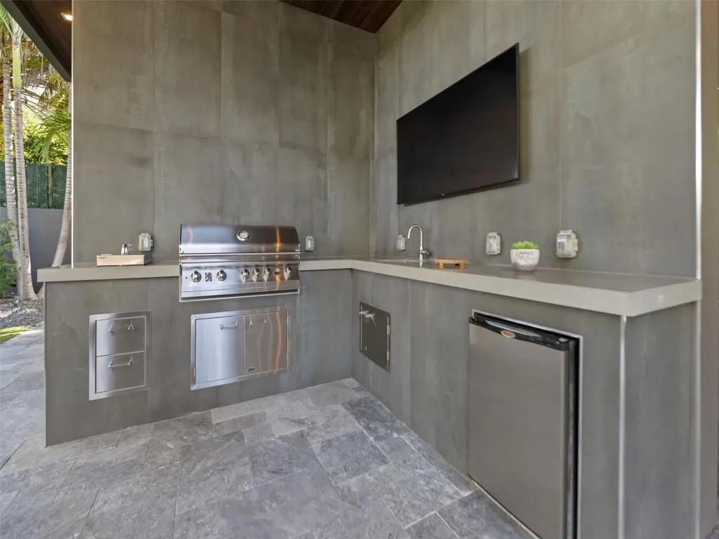 Summer Kitchen