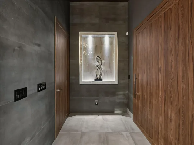 Guest Bedroom Hallway
