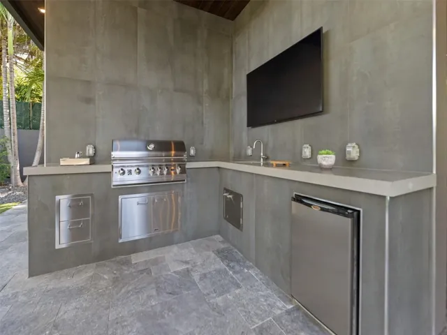 Summer Kitchen